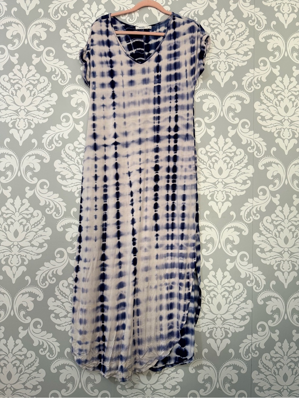 💫2/$25 • Ricki’s Tie-Dye V-Neck Maxi Dress - Blue and White